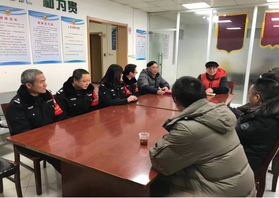 “明忠调解服务队”李明忠队长主持召开调解工作总结、部署暨业务培训会.png