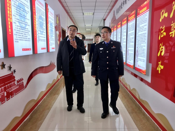 临夏监狱调研组到临夏州司法局交流党建工作1.jpg