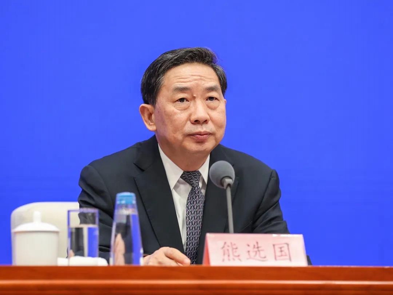 破解办证“难、繁、慢”力推公证服务利企便民司法部相关负责人就优化公证服务意见答记者问2.jpg