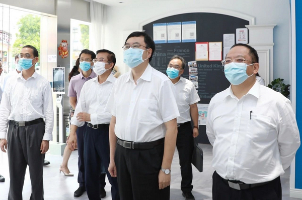 nEO_IMG_p2-陈旭东到深圳调研依法治省和支持深圳建设法治示范城市工作.jpg