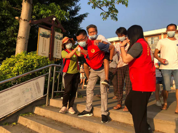 nEO_IMG_p6-广东律师在疫情防控中彰显良好行业形象责任担当.jpg