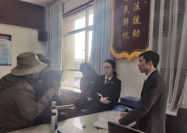 nEO_IMG_p3-身边的力量 _ 龙翔：法援经历是律师的宝贵财富.jpg