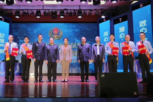 nEO_IMG_p4-冠军出炉！广东省监狱系统2021年应急处突技能竞赛决赛圆满收官 .jpg
